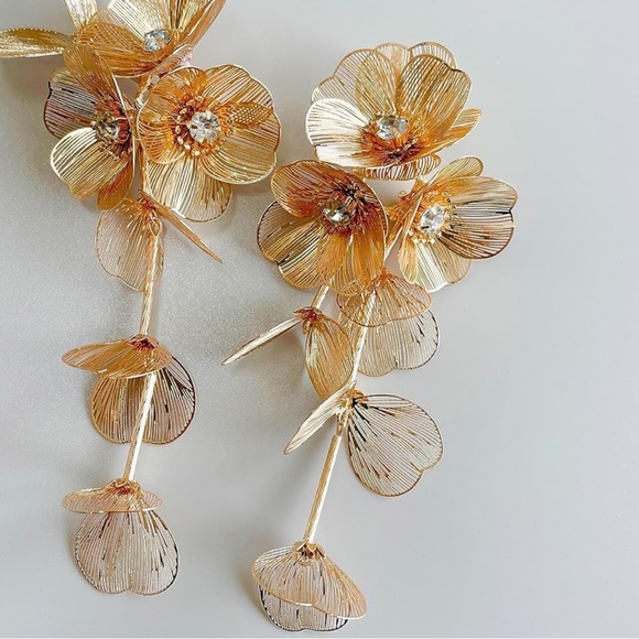 Zara Kate  Middelton Floral Drop Earrings - Picture 4 of 7